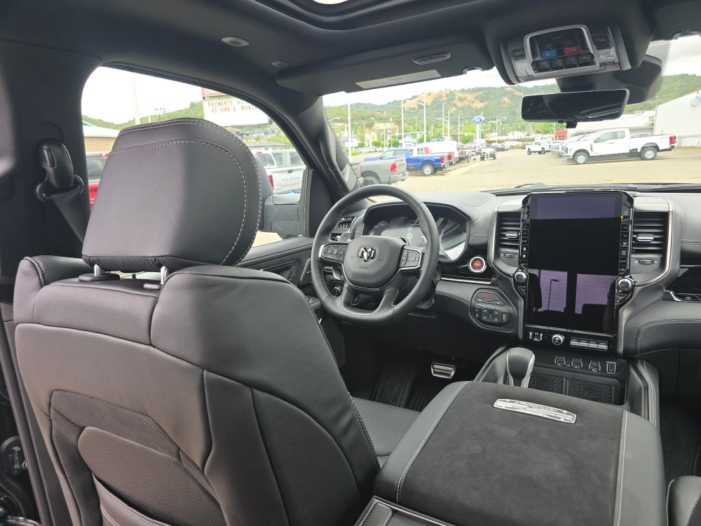Thumbnail: 2026 RAM 1500 - 10