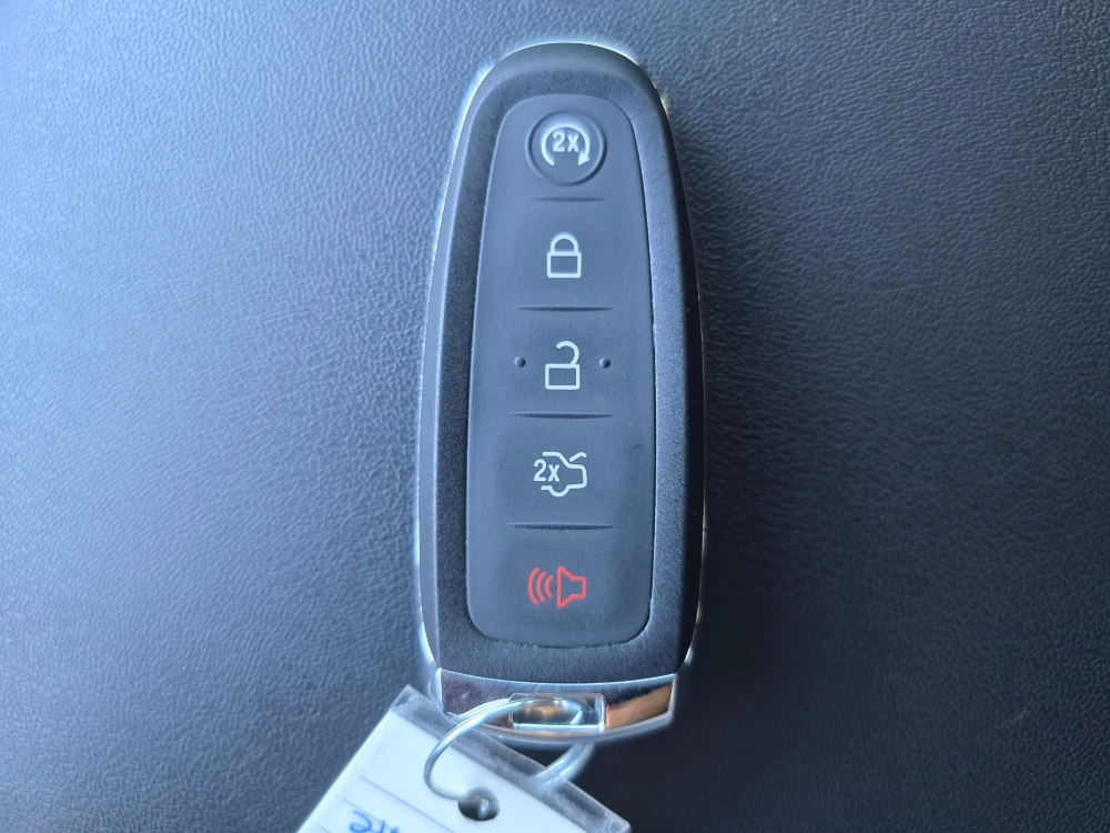 Thumbnail: 2018 Ford Taurus - 15