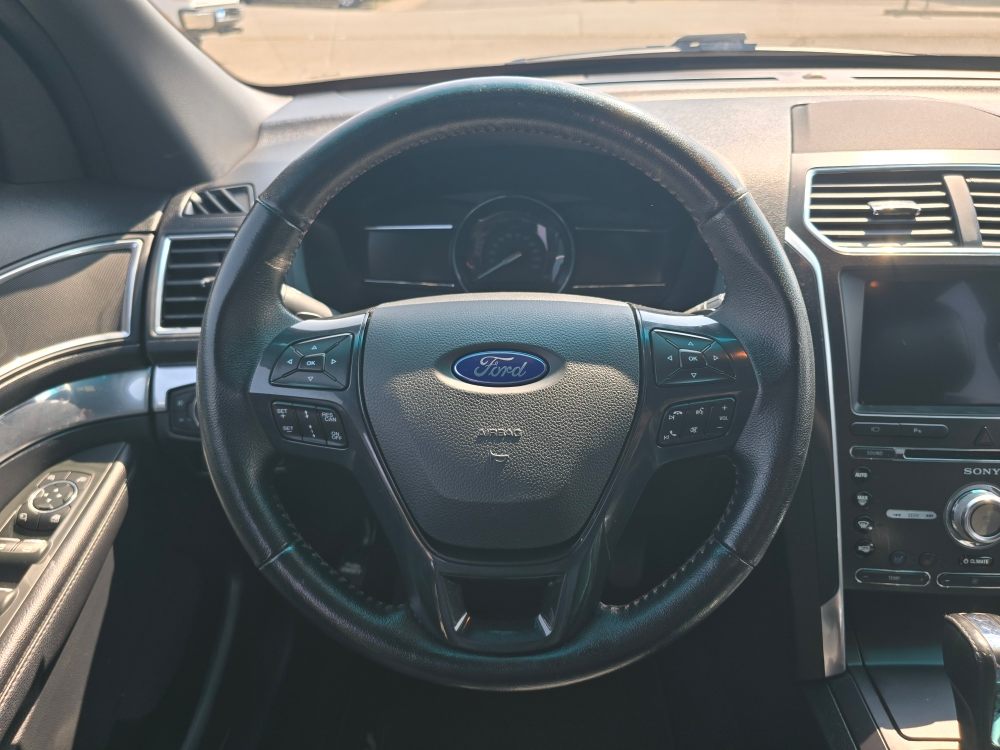 Thumbnail: 2017 Ford Explorer - 7