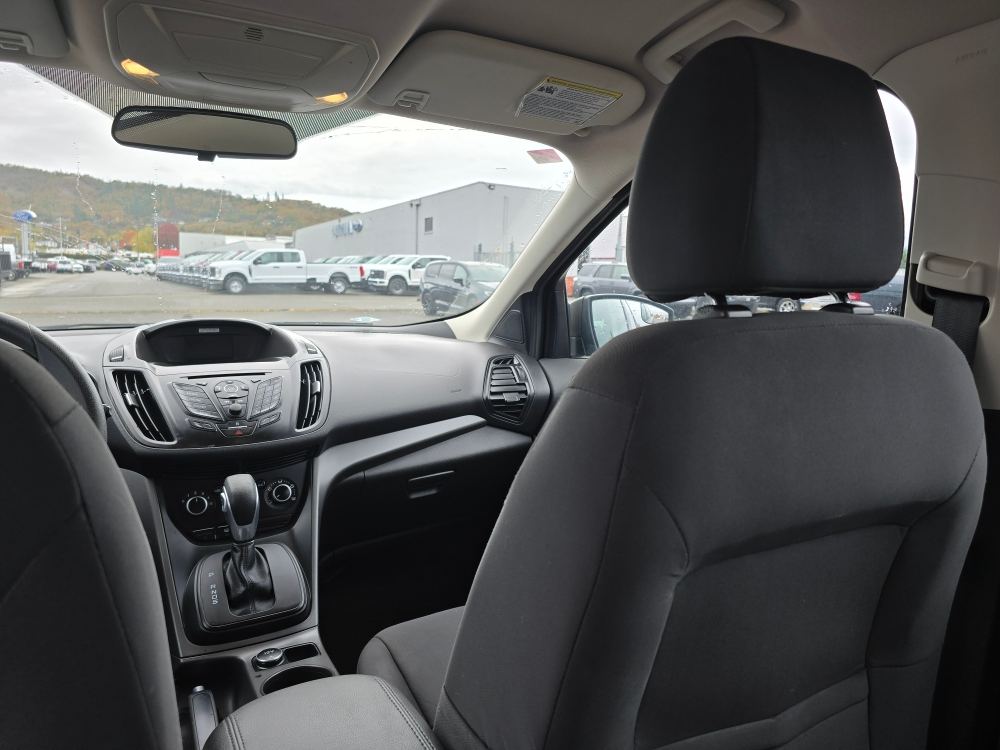 Thumbnail: 2016 Ford Escape - 9