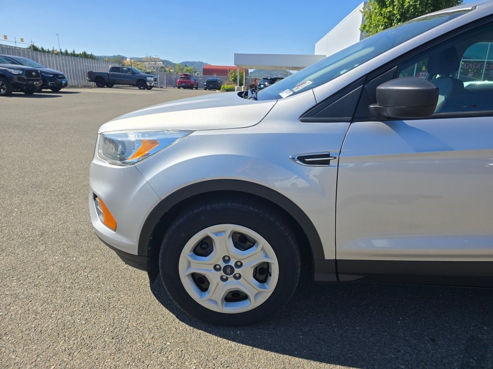Thumbnail: 2017 Ford Escape - 4