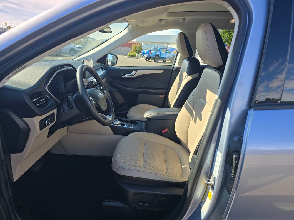 Thumbnail: 2022 Ford Escape - 9