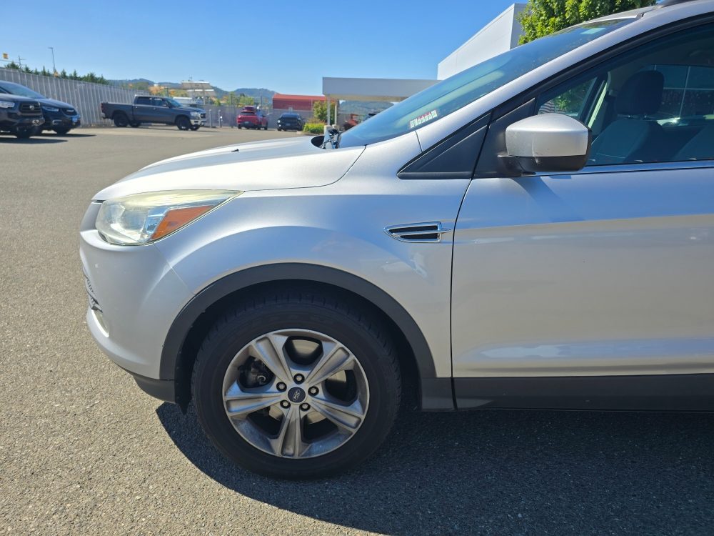 Thumbnail: 2015 Ford Escape - 4
