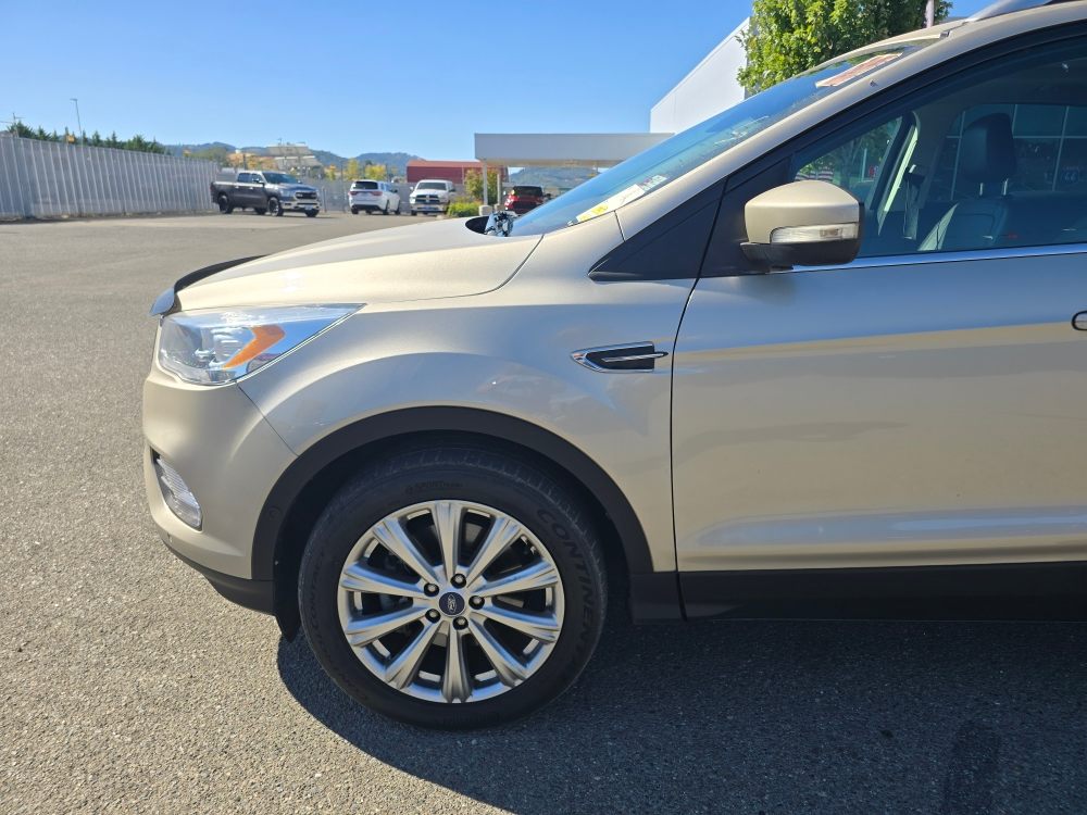 Thumbnail: 2018 Ford Escape - 5