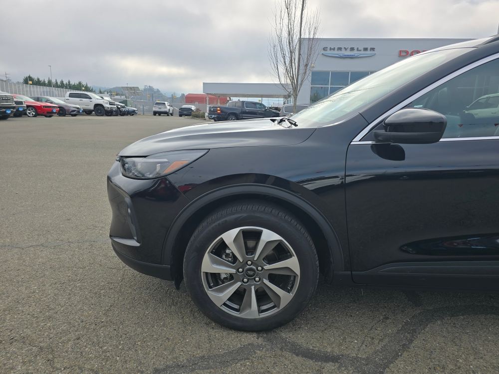 Thumbnail: 2025 Ford Escape - 7