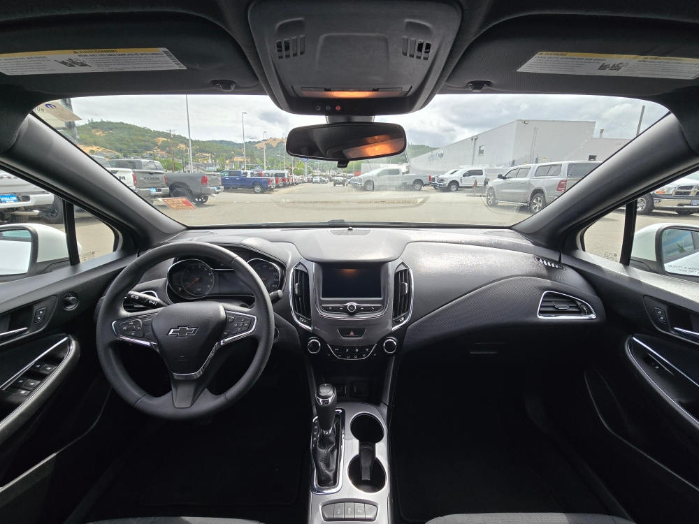 Thumbnail: 2019 Chevrolet Cruze - 11