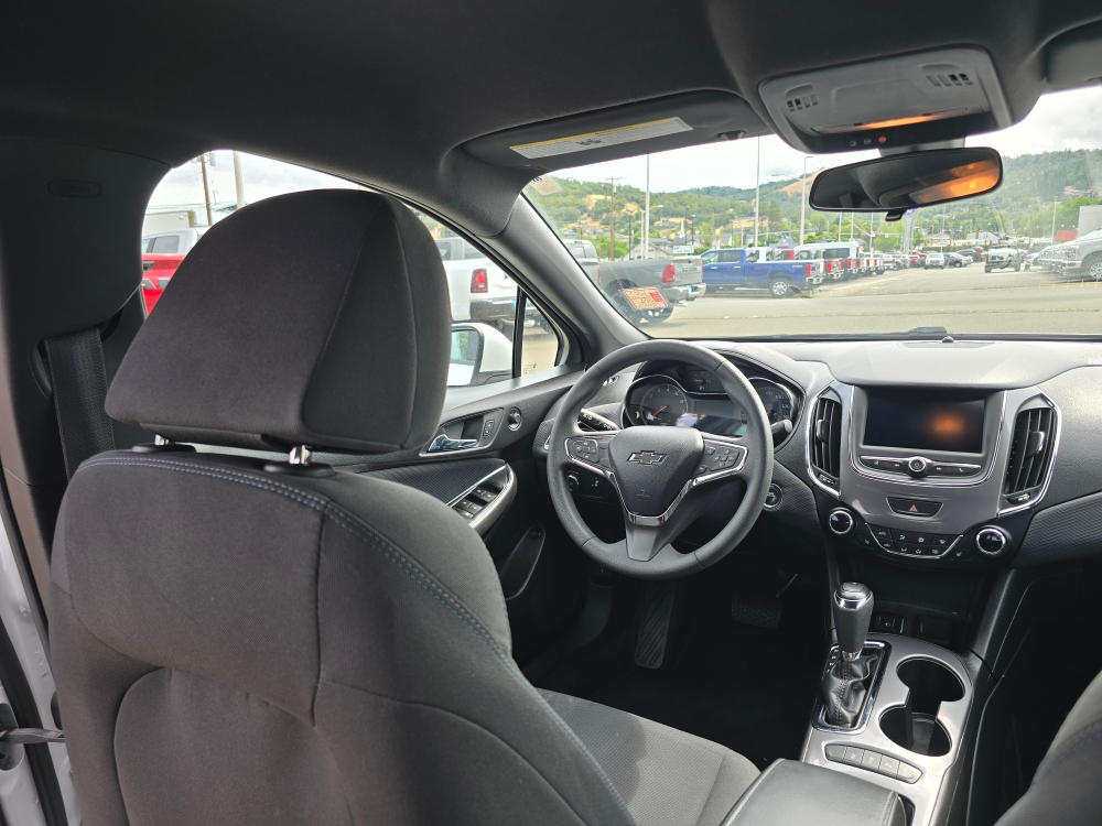 Thumbnail: 2019 Chevrolet Cruze - 2