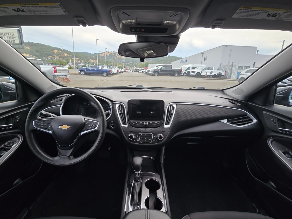 Thumbnail: 2023 Chevrolet Malibu - 11