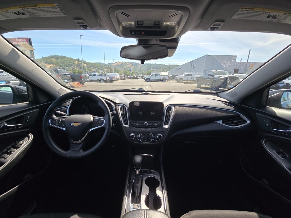 Thumbnail: 2024 Chevrolet Malibu - 11