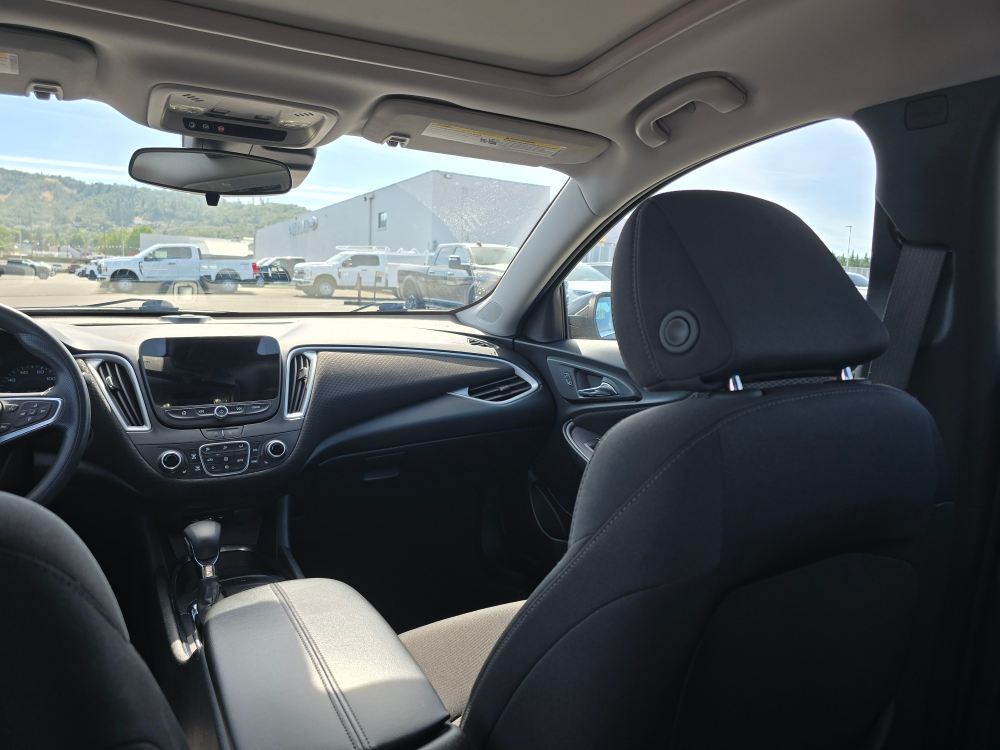 Thumbnail: 2024 Chevrolet Malibu - 10