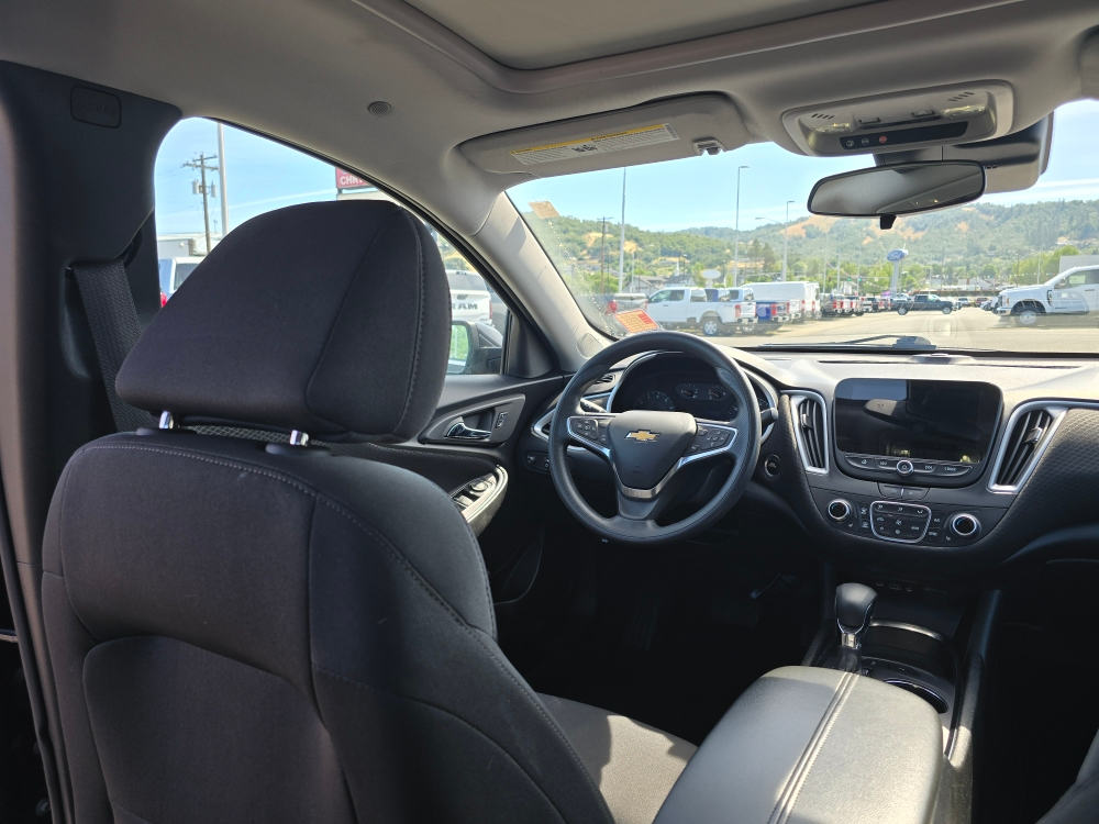 Thumbnail: 2024 Chevrolet Malibu - 2