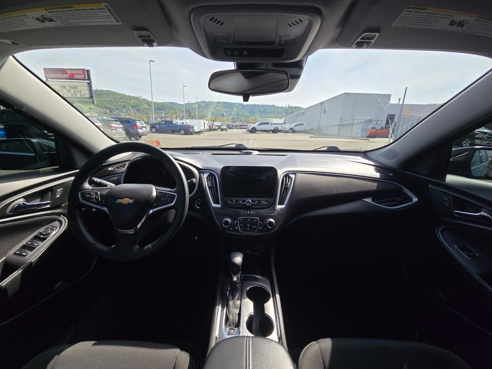 Thumbnail: 2024 Chevrolet Malibu - 12