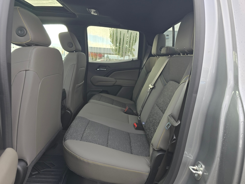 Thumbnail: 2024 Chevrolet Colorado - 10