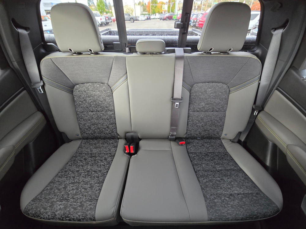 Thumbnail: 2024 Chevrolet Colorado - 20