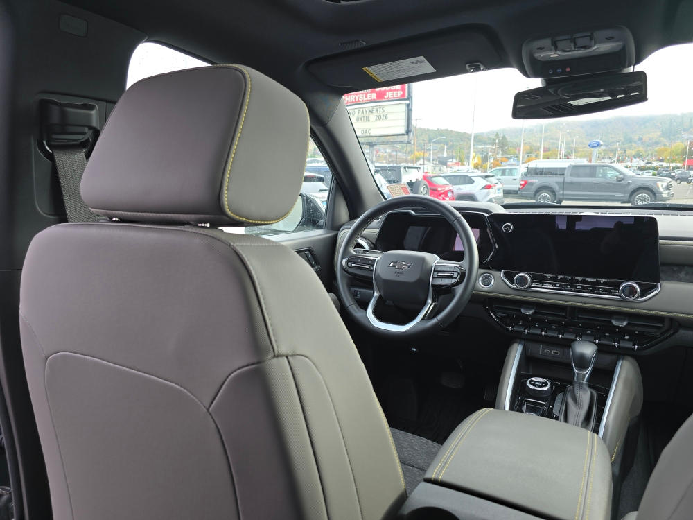 Thumbnail: 2024 Chevrolet Colorado - 9