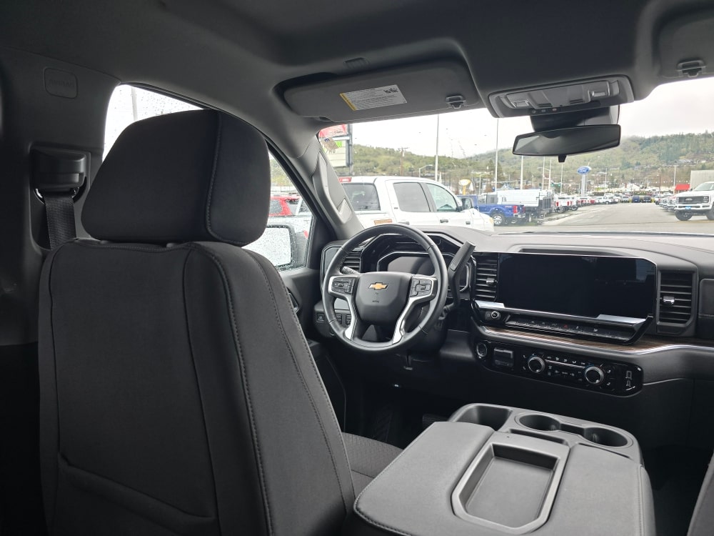 Thumbnail: 2025 Chevrolet Silverado 1500 - 2