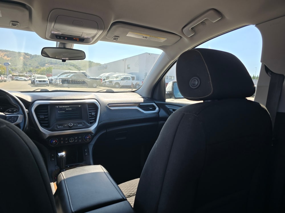 Thumbnail: 2017 GMC Acadia - 18