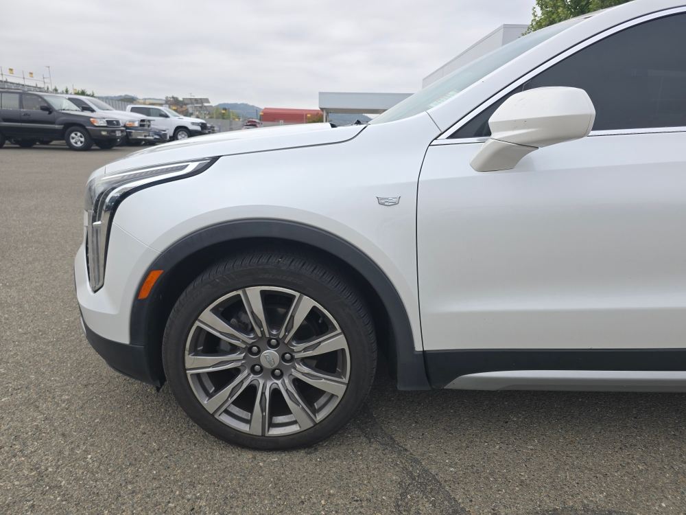Thumbnail: 2019 Cadillac XT4 - 4