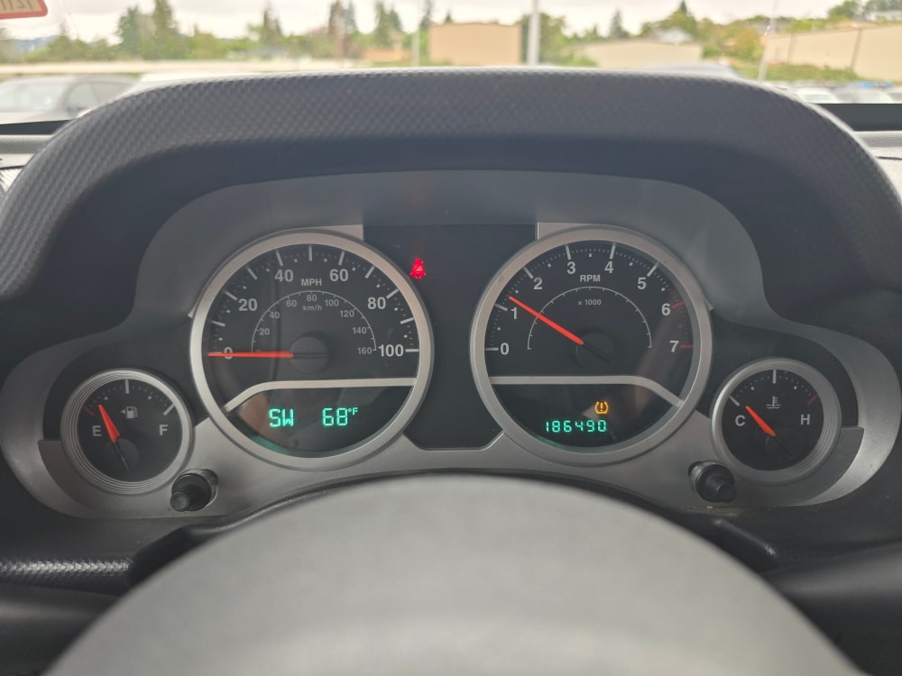 Thumbnail: 2010 Jeep Wrangler - 15