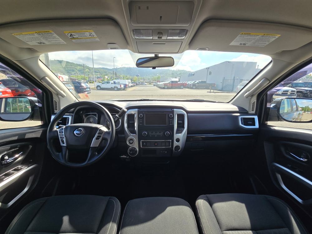 Thumbnail: 2019 Nissan Titan - 20