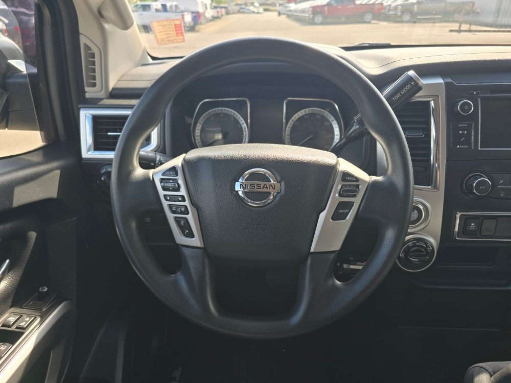 Thumbnail: 2019 Nissan Titan - 7