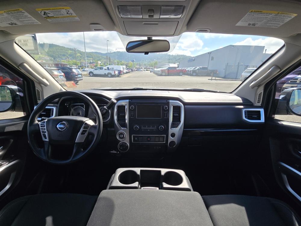 Thumbnail: 2019 Nissan Titan - 12