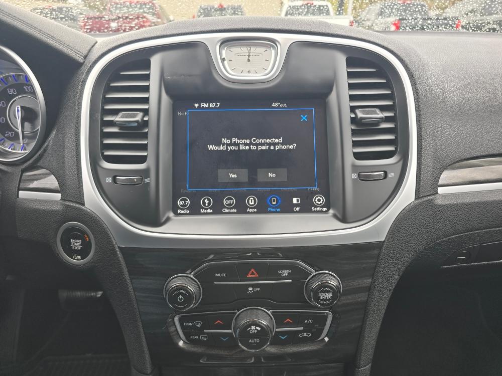 Thumbnail: 2019 Chrysler 300 - 12