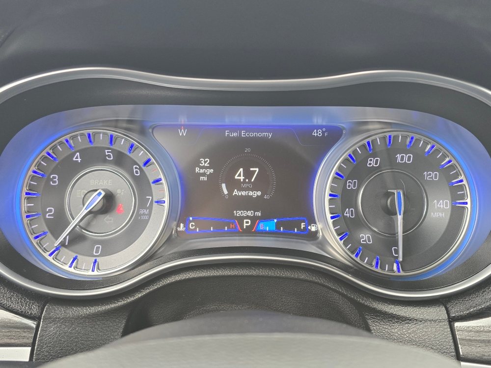 Thumbnail: 2019 Chrysler 300 - 14