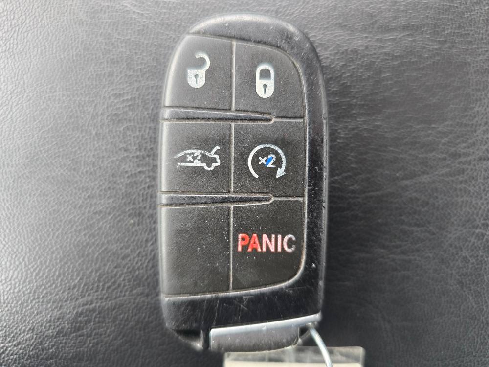 Thumbnail: 2019 Chrysler 300 - 16