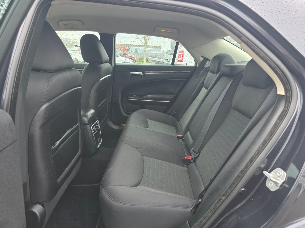 Thumbnail: 2019 Chrysler 300 - 9