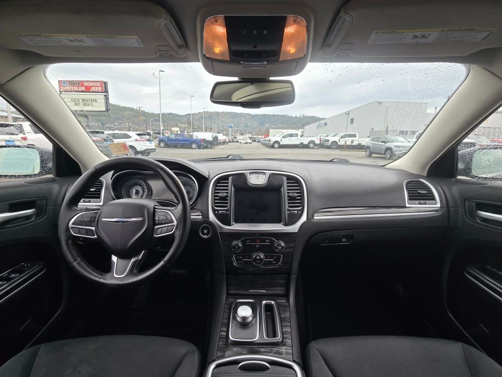 Thumbnail: 2019 Chrysler 300 - 11