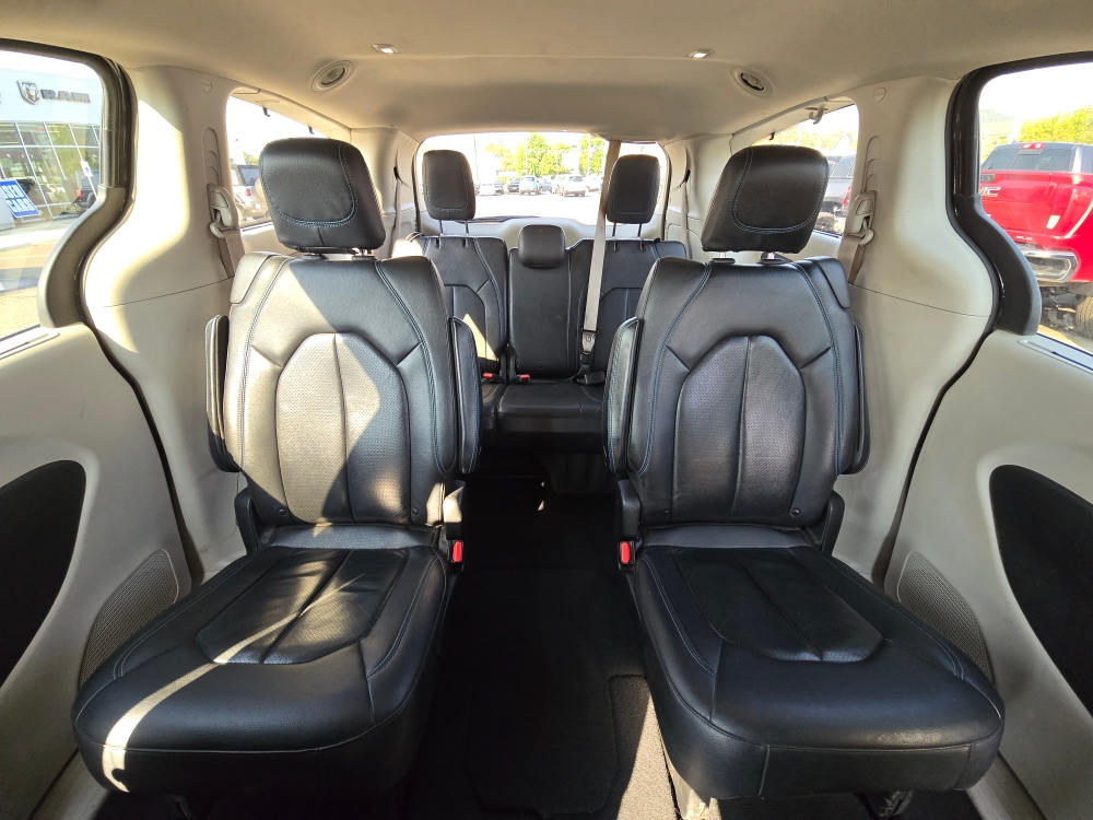 Thumbnail: 2021 Chrysler Pacifica - 19