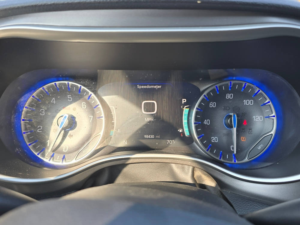 Thumbnail: 2021 Chrysler Pacifica - 14