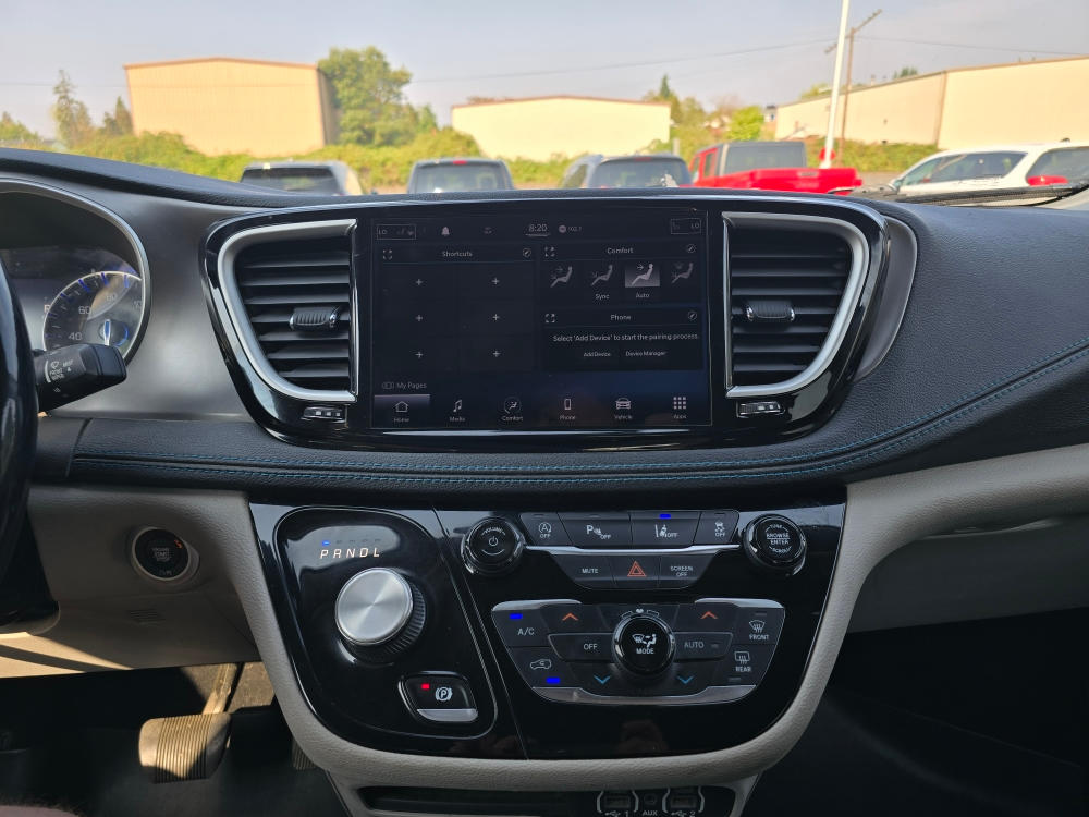 Thumbnail: 2021 Chrysler Pacifica - 12