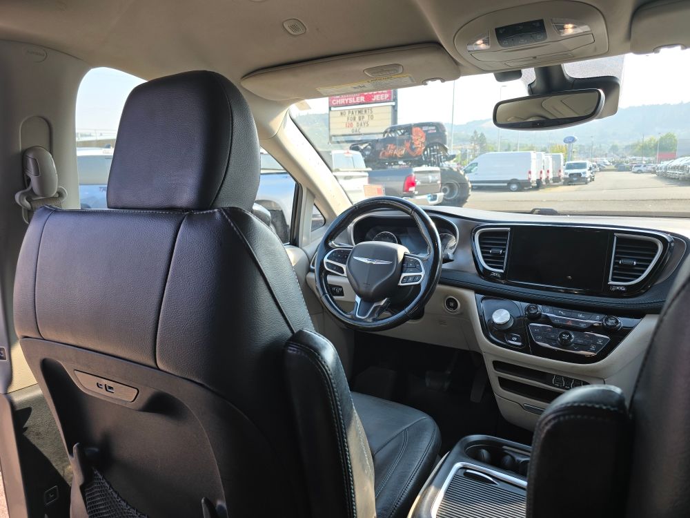 Thumbnail: 2021 Chrysler Pacifica - 2