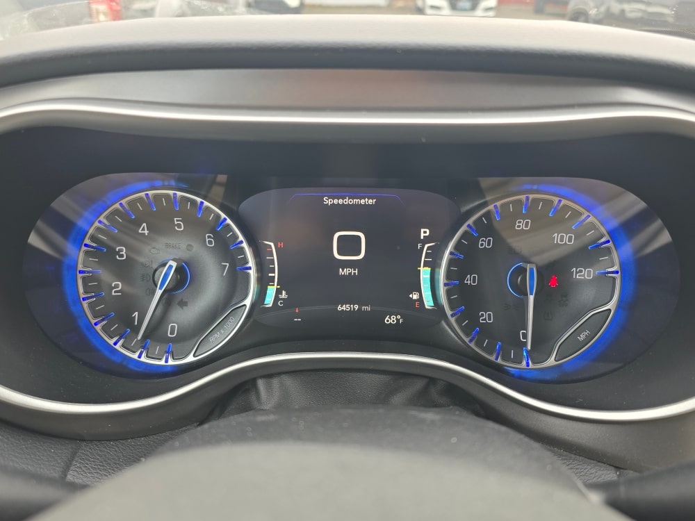 Thumbnail: 2023 Chrysler Pacifica - 21