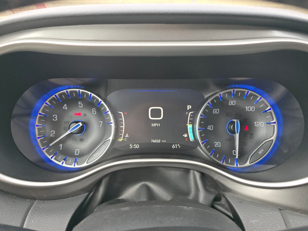 Thumbnail: 2023 Chrysler Pacifica - 14