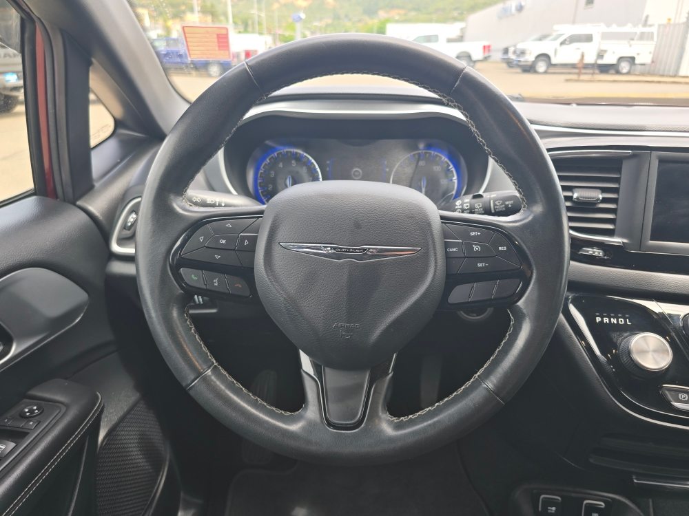 Thumbnail: 2020 Chrysler Pacifica - 7