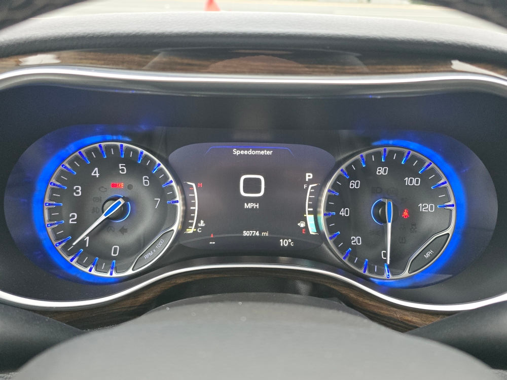 Thumbnail: 2023 Chrysler Pacifica - 15