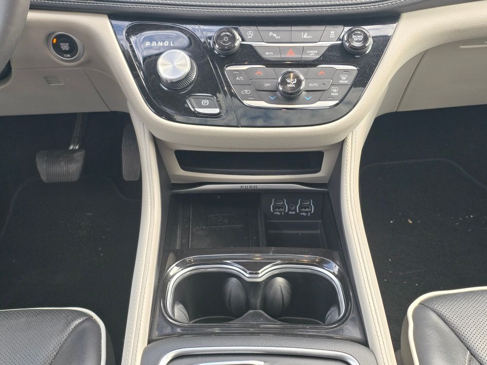 Thumbnail: 2023 Chrysler Pacifica - 13