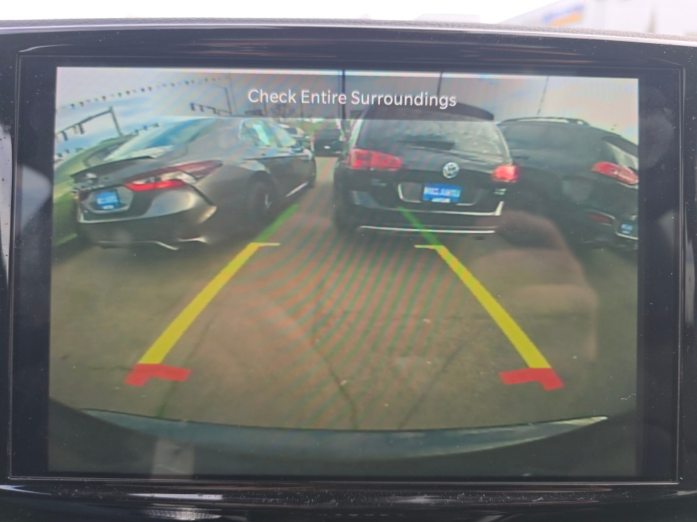 Thumbnail: 2023 Chrysler Pacifica - 21