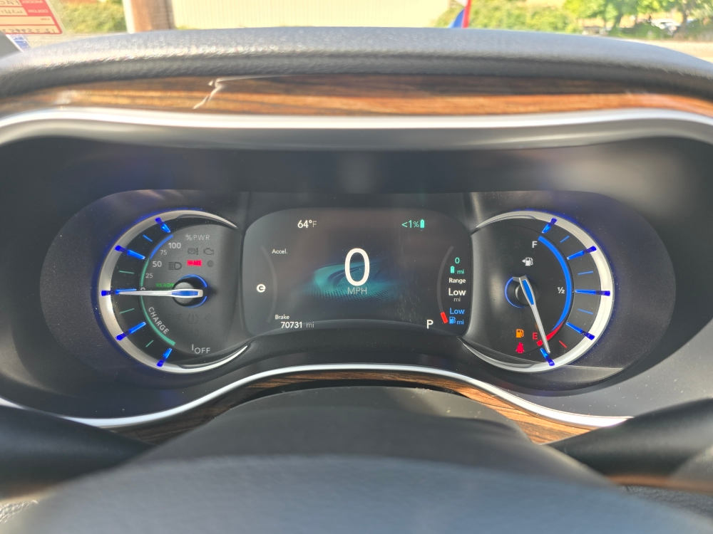 Thumbnail: 2023 Chrysler Pacifica - 14