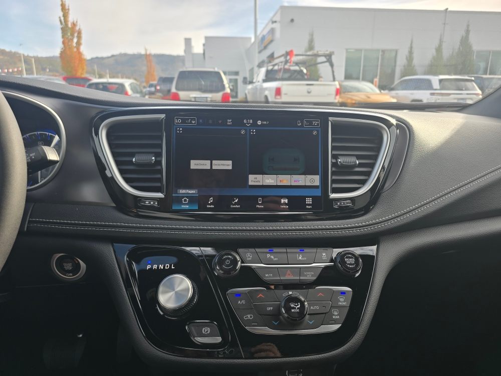 Thumbnail: 2026 Chrysler Pacifica - 12