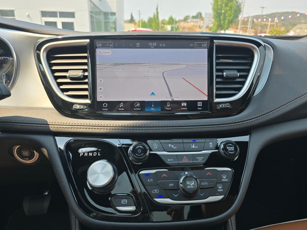 Thumbnail: 2026 Chrysler Pacifica - 13