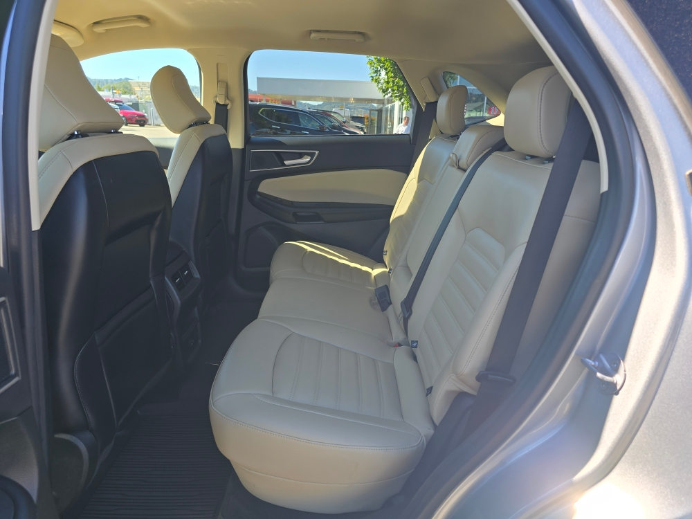 Thumbnail: 2022 Ford Edge - 9