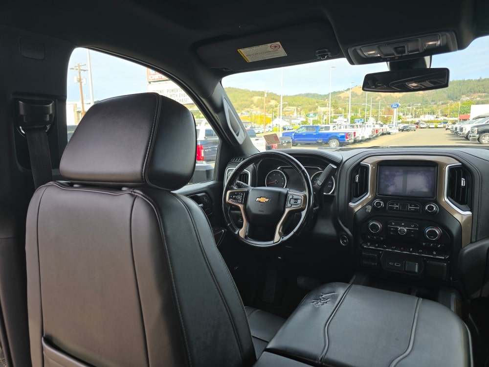 Thumbnail: 2023 Chevrolet Silverado 3500 - 8