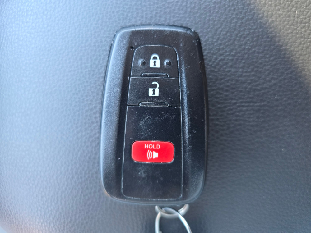 Thumbnail: 2020 Toyota RAV4 - 14