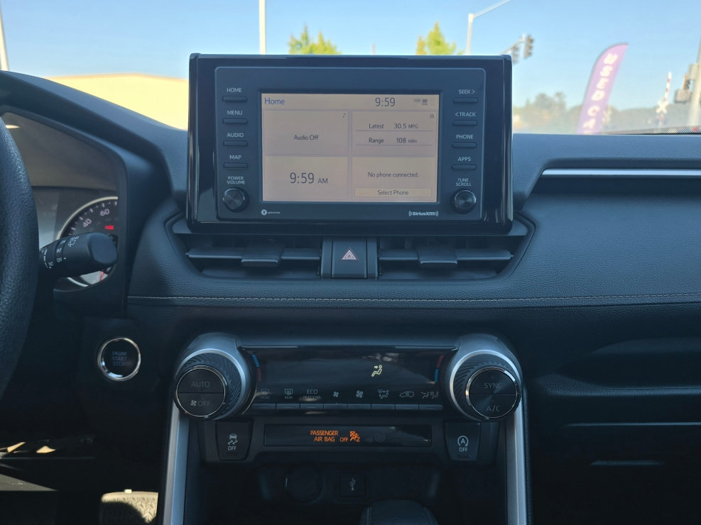 Thumbnail: 2020 Toyota RAV4 - 11