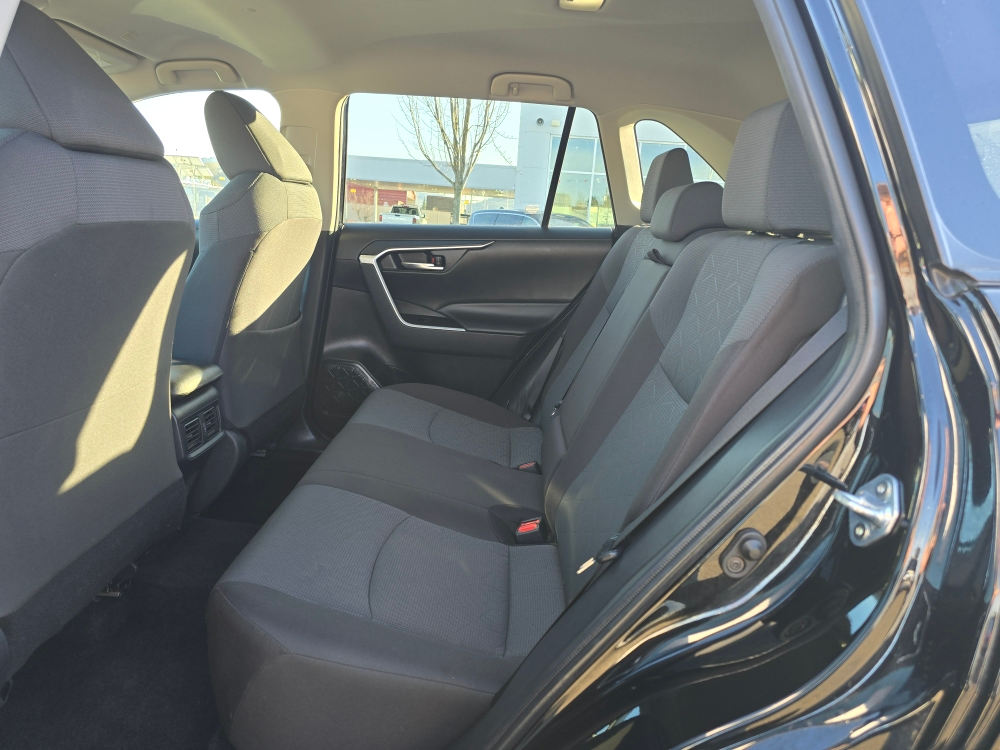 Thumbnail: 2024 Toyota RAV4 - 10