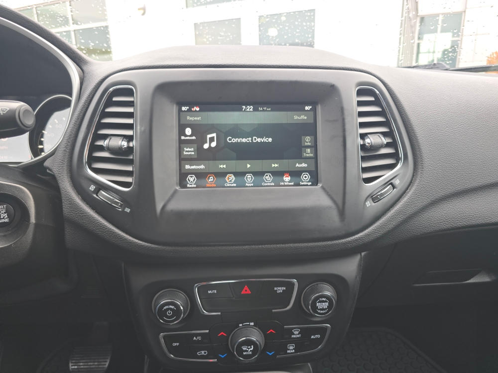 Thumbnail: 2020 Jeep Compass - 12